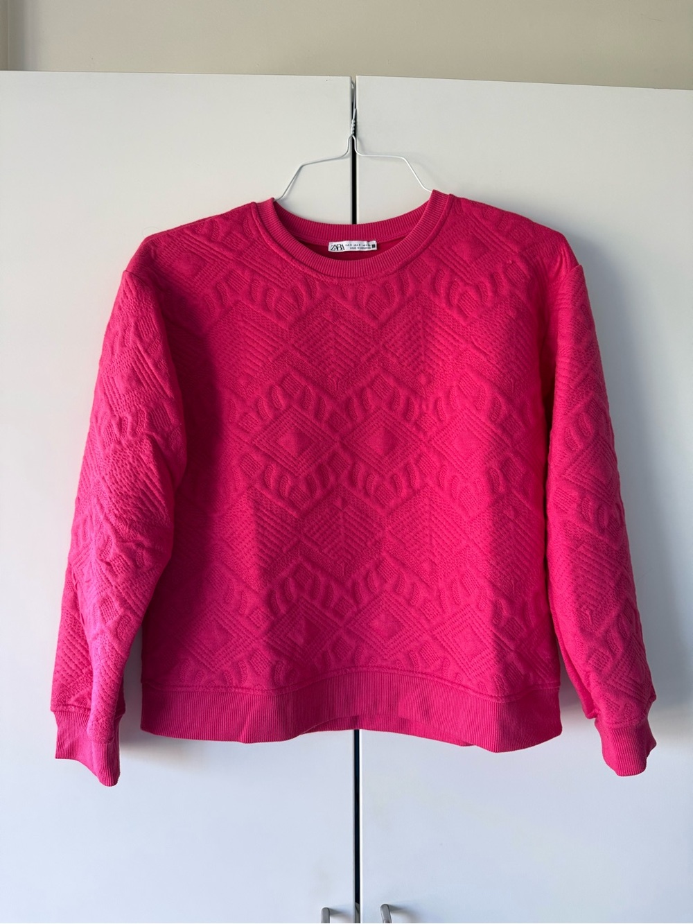 Zara Fuchsia Pink Textured Jacquard Sweatshirt Size S